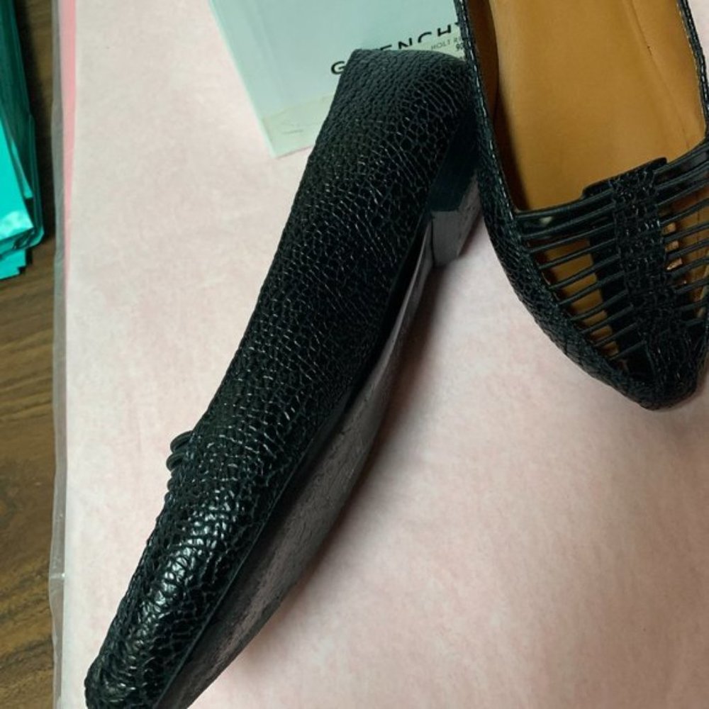 Givenchy Leather  Black Flats - Picture 2 of 8